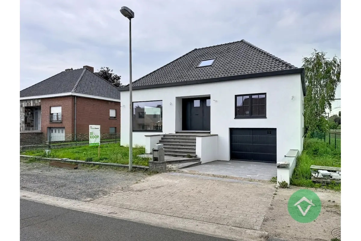 Huis te  koop in Veldegem 8210 350000.00€ 4 slaapkamers 244.00m² - Zoekertje 757814