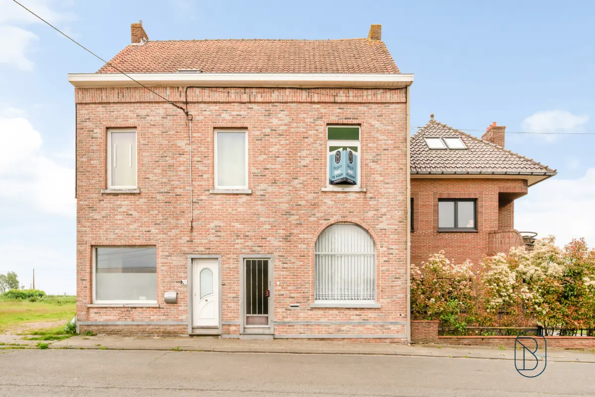 Huis te  koop in Aalbeke 8511 165000.00€ 3 slaapkamers 196.00m² - Zoekertje 757779