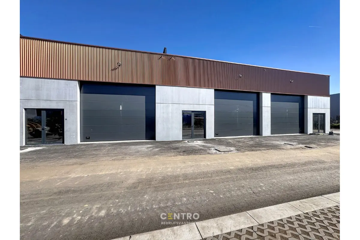 Handelszaak te  koop in Zedelgem 8210 419450.00€  slaapkamers 307.00m² - Zoekertje 759753
