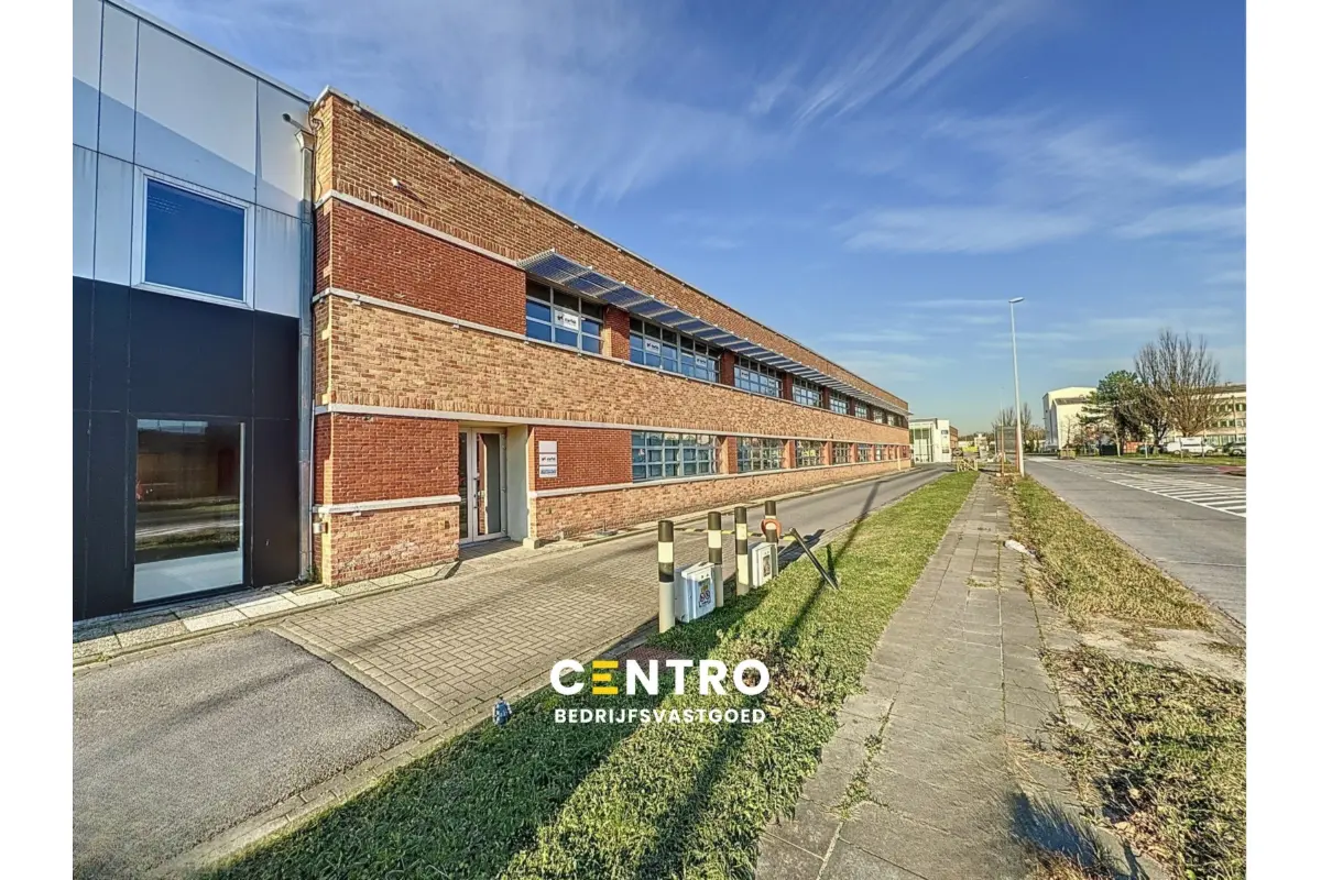 Handelszaak te  koop in Brugge 8000 299000.00€  slaapkamers 230.00m² - Zoekertje 759784