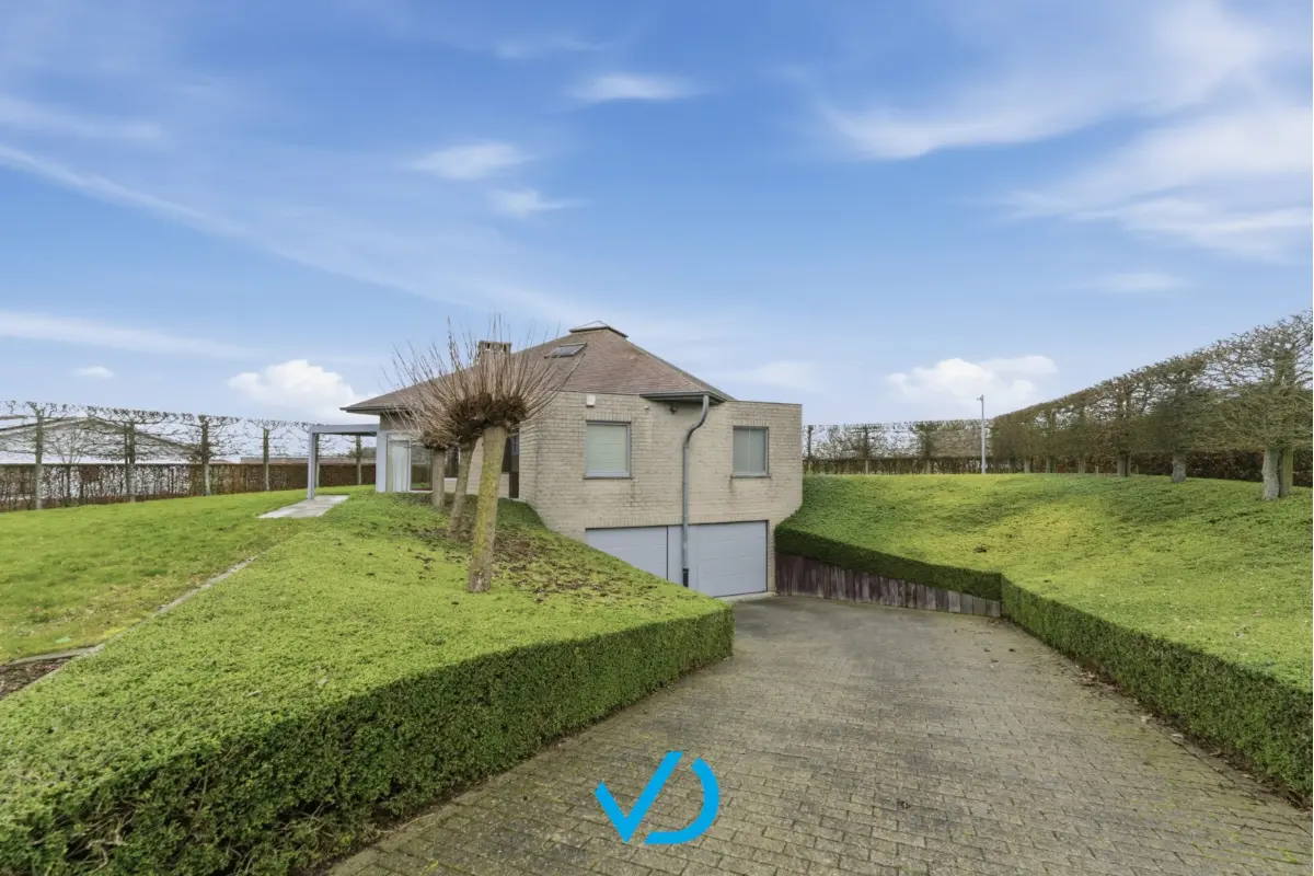 Huis te  koop in Zillebeke 8902 499000.00€ 5 slaapkamers 237.00m² - Zoekertje 759936