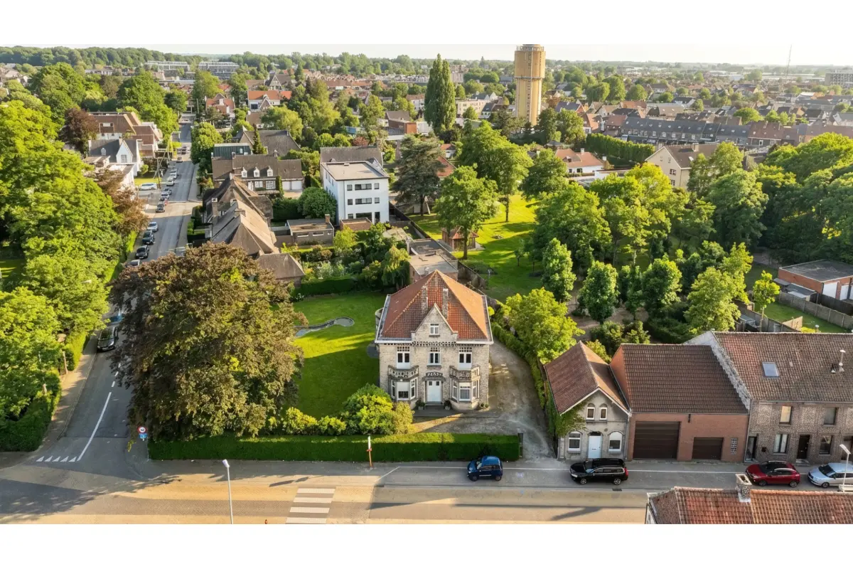 Herenhuis te  koop in Roeselare 8800 599000.00€ 4 slaapkamers 200.00m² - Zoekertje 760808