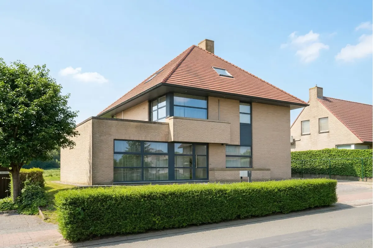 Huis te  koop in Tielt 8700 595000.00€ 6 slaapkamers 340.00m² - Zoekertje 760737