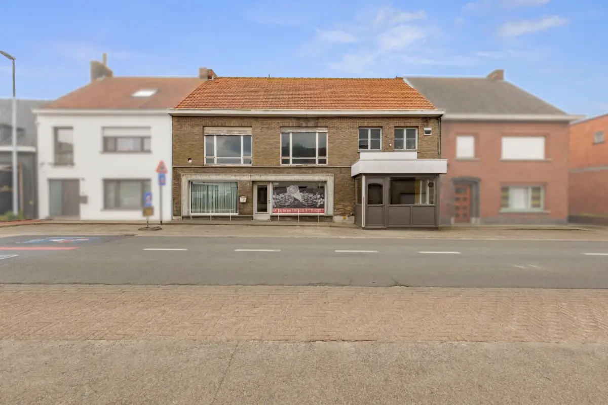 Handelszaak te  koop in Kortemark 8610 275000.00€ 4 slaapkamers 223.00m² - Zoekertje 760888