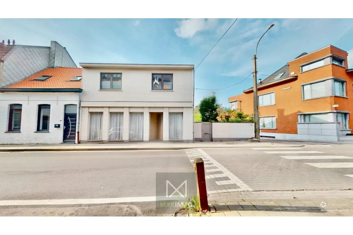 Huis te  koop in Lauwe 8930 0.00€ 5 slaapkamers 224.00m² - Zoekertje 761220
