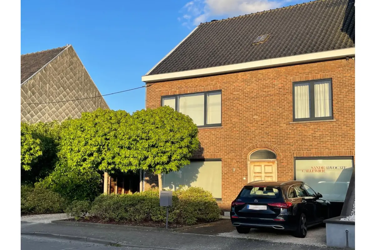 Mixgebouw te  koop in Bissegem 8501 487500.00€ 3 slaapkamers 247.00m² - Zoekertje 761381