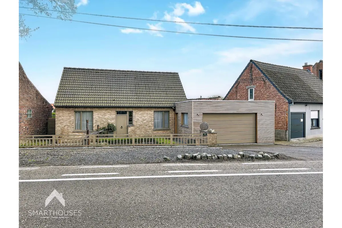 Huis te  koop in Vlamertinge 8908 335000.00€ 3 slaapkamers 212.00m² - Zoekertje 761755