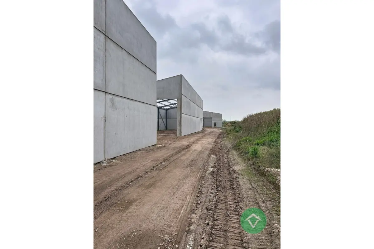 Handelszaak te  koop in Roeselare 8800 0.00€  slaapkamers m² - Zoekertje 762510