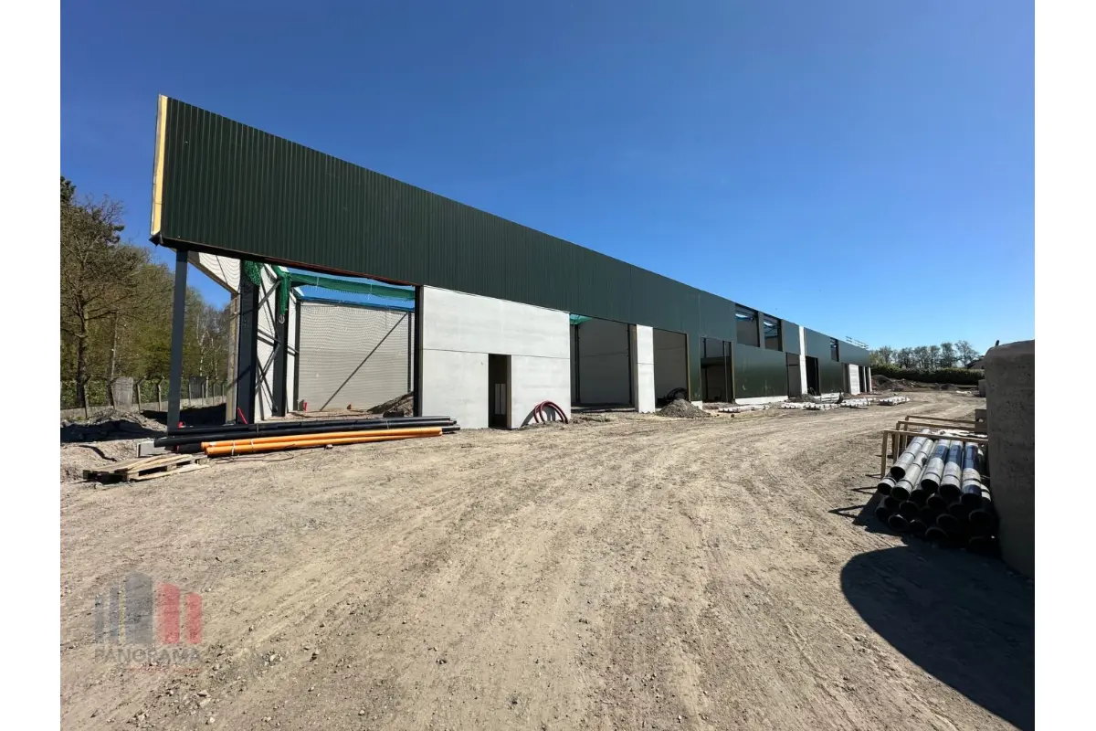 Handelszaak te  koop in Anzegem 8570 604000.00€  slaapkamers 379.00m² - Zoekertje 763960