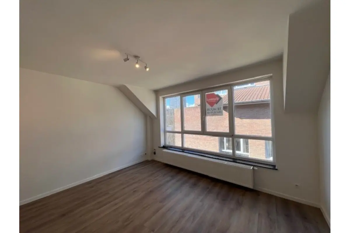 Appartement te  huur in Oostende 8400 675.00€ 1 slaapkamers 48.00m² - Zoekertje 763976
