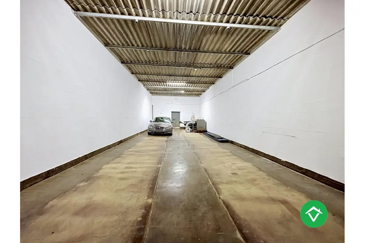 Handelszaak te  huur in Hooglede 8830 350.00€  slaapkamers m² - Zoekertje 764761