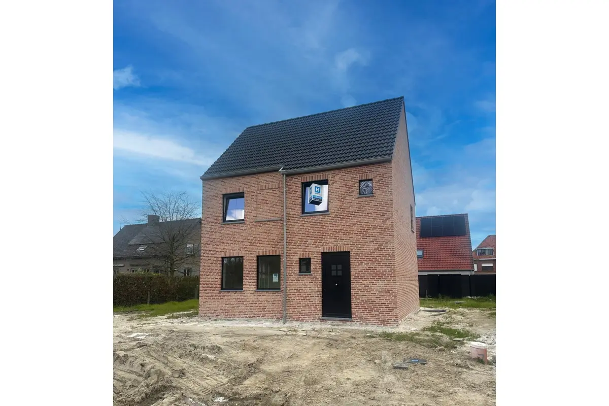 Huis te  koop in Waardamme 8020 456022.00€ 3 slaapkamers 136.96m² - Zoekertje 765480