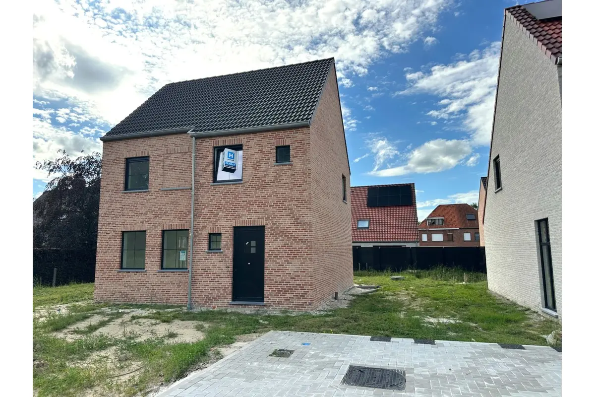 Huis te  koop in Waardamme 8020 456022.00€ 3 slaapkamers 136.96m² - Zoekertje 765480