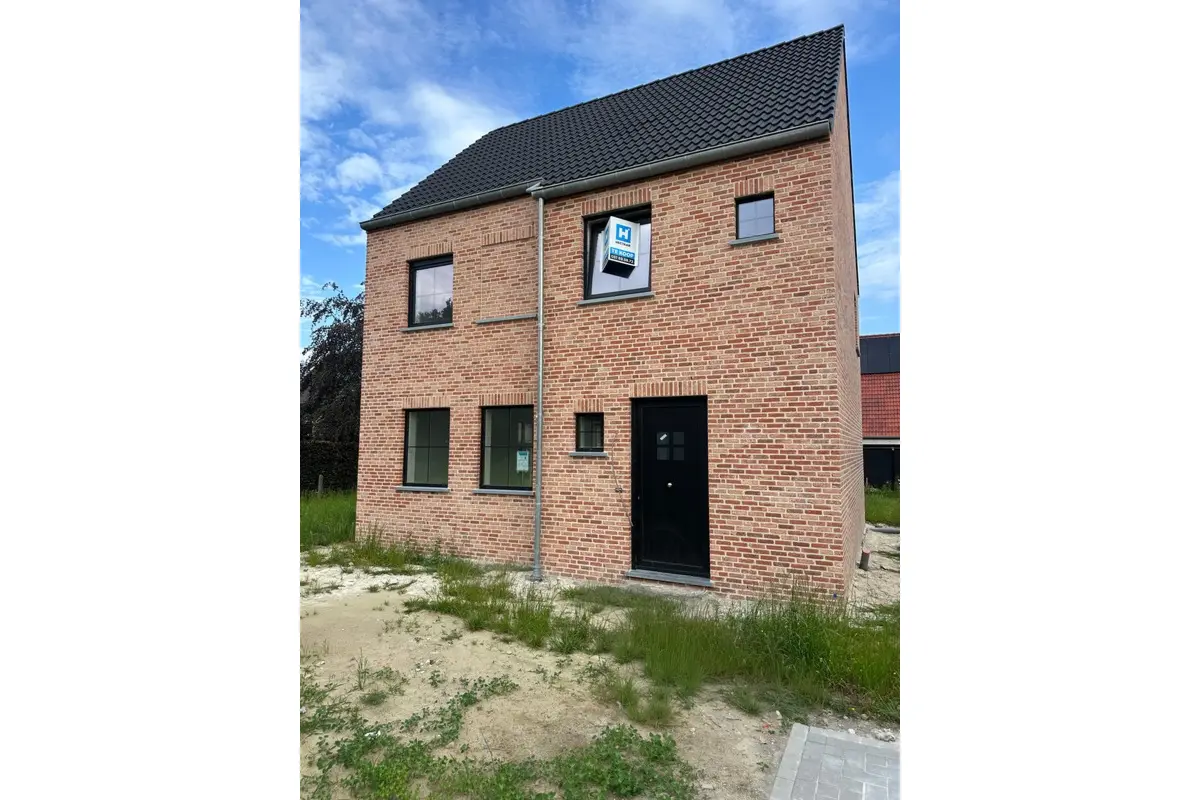 Huis te  koop in Waardamme 8020 456022.00€ 3 slaapkamers 136.96m² - Zoekertje 765480
