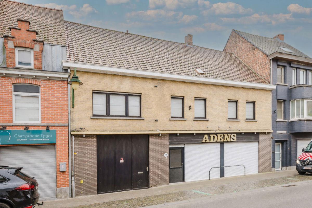 Handelszaak te  koop in Deerlijk 8540 499000.00€  slaapkamers 604.00m² - Zoekertje 765580