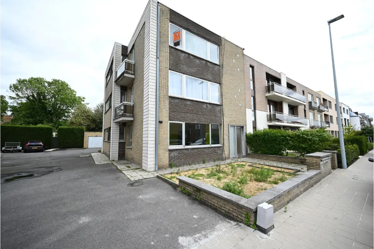 Appartement te  koop in Sint-Kruis 8310 169000.00€ 2 slaapkamers 95.00m² - Zoekertje 766254