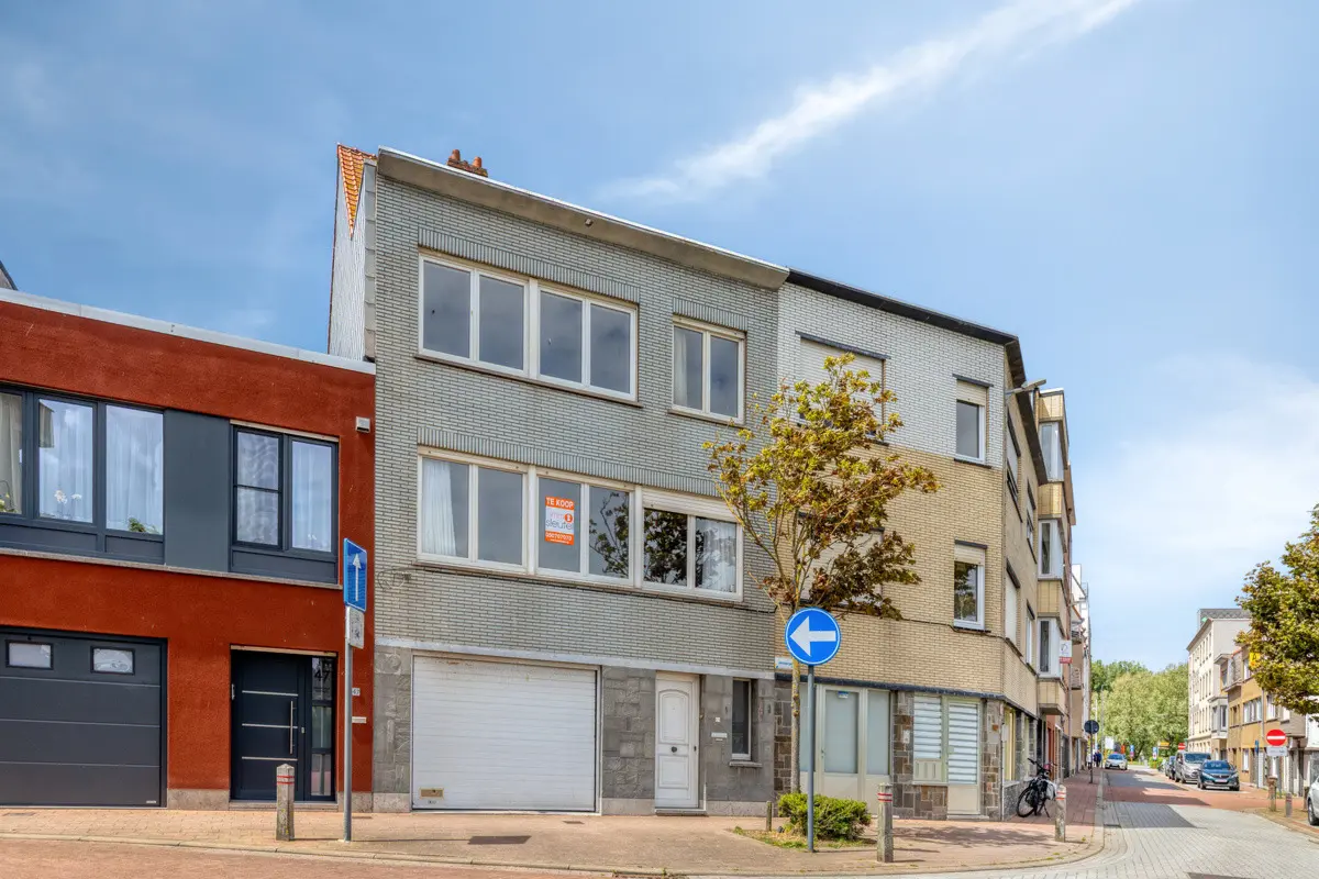 Huis te  koop in Bredene 8450 299000.00€ 3 slaapkamers 192.00m² - Zoekertje 767107