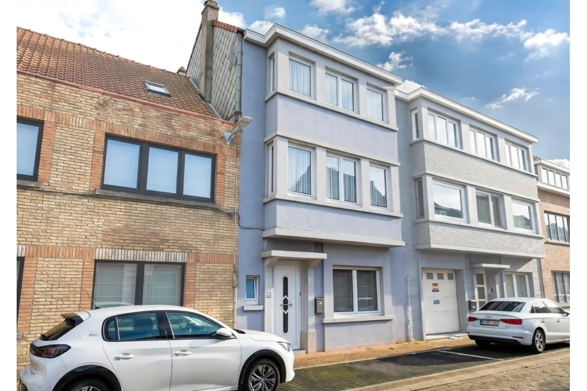 Huis te  koop in Bredene 8450 299000.00€ 4 slaapkamers 142.00m² - Zoekertje 766929