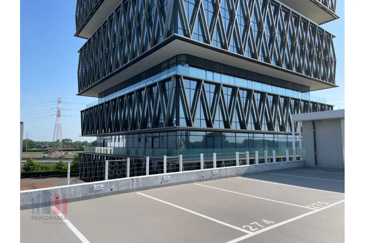 Handelszaak te  huur in Roeselare 8800 2295.00€  slaapkamers 238.00m² - Zoekertje 767144
