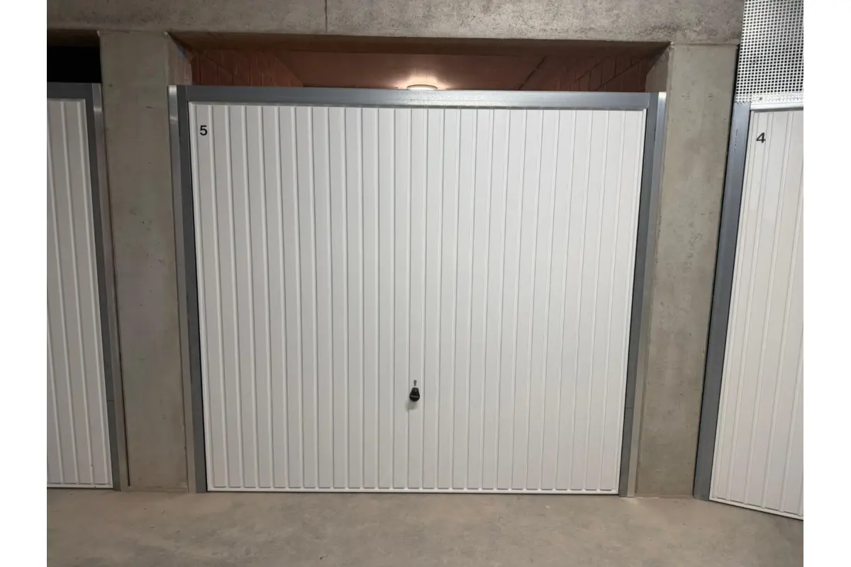 Box te  in Bredene 8450 100.00€  slaapkamers m² - Zoekertje 767382