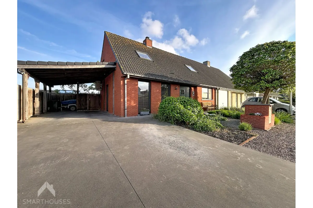 Huis te  koop in Oostnieuwkerke 8840 385000.00€ 3 slaapkamers 140.00m² - Zoekertje 767798