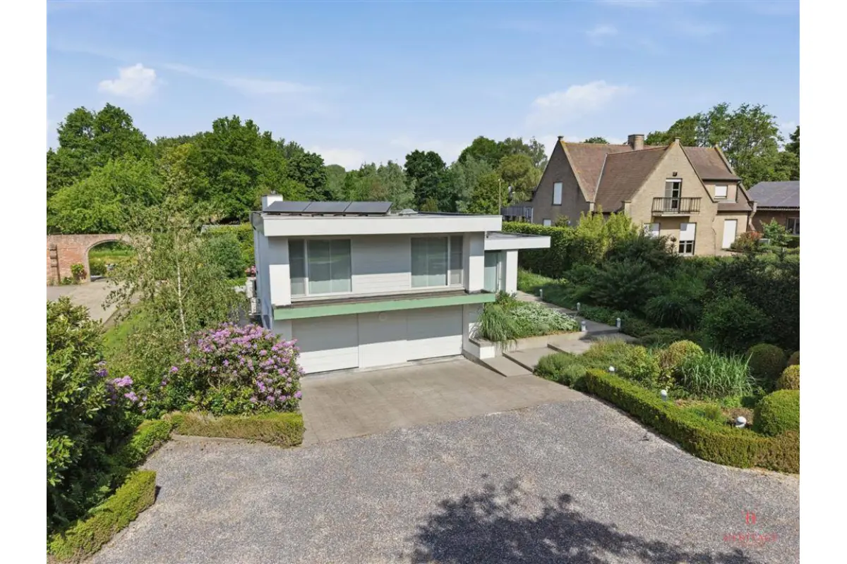 Huis te  koop in Oeselgem 8720 629000.00€ 4 slaapkamers 277.00m² - Zoekertje 767512