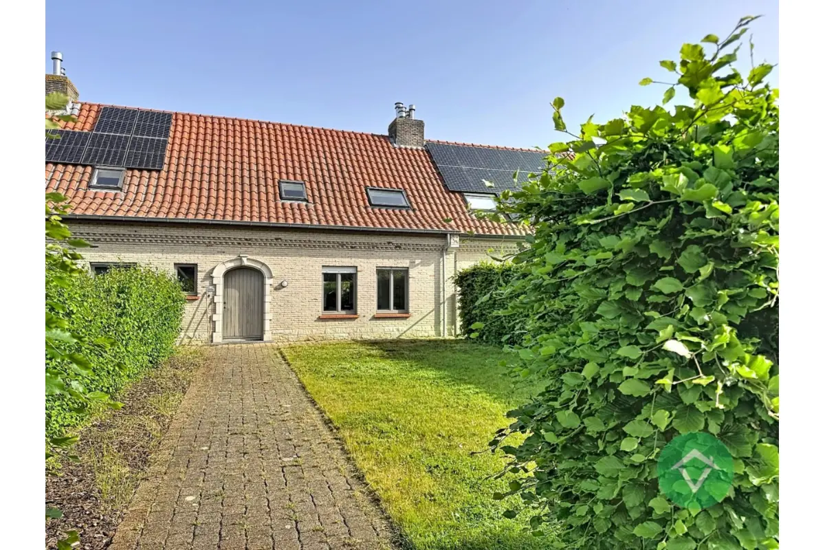 Huis te  huur in Ichtegem 8480 895.00€ 3 slaapkamers m² - Zoekertje 768887