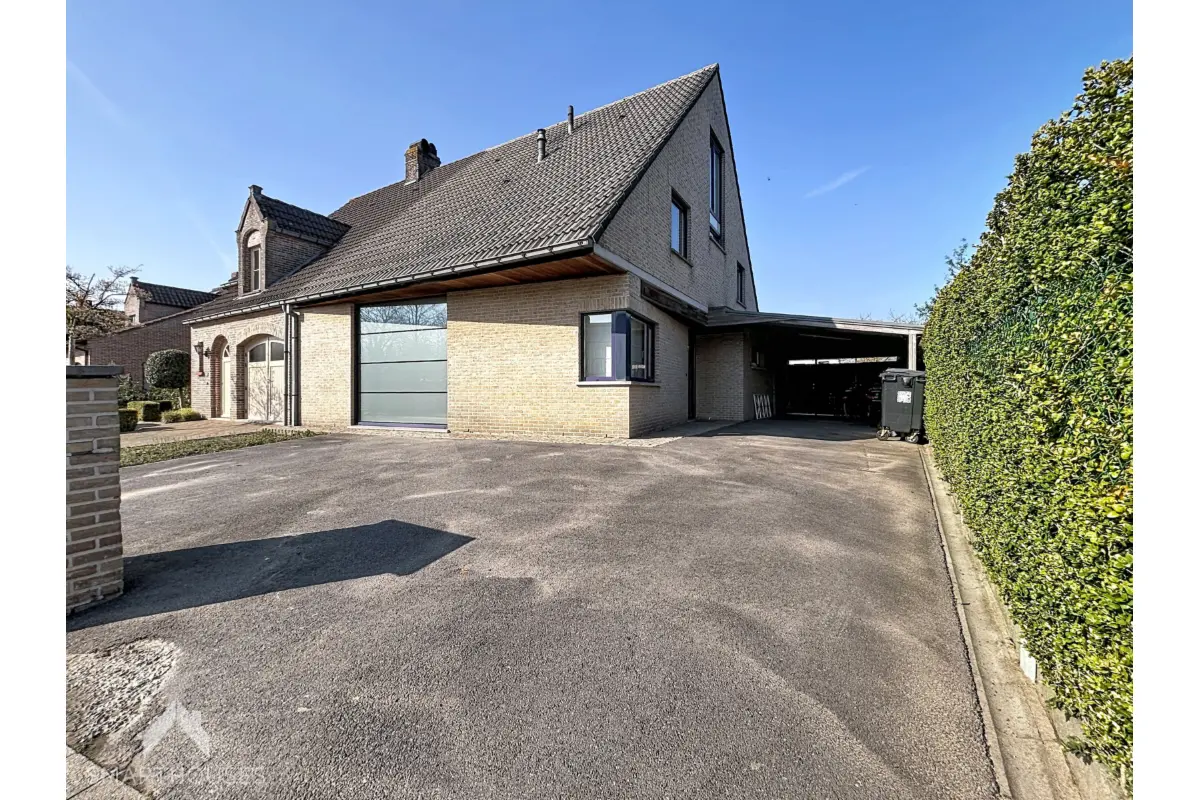 Huis te  koop in Beernem 8730 595000.00€ 4 slaapkamers 193.00m² - Zoekertje 770007
