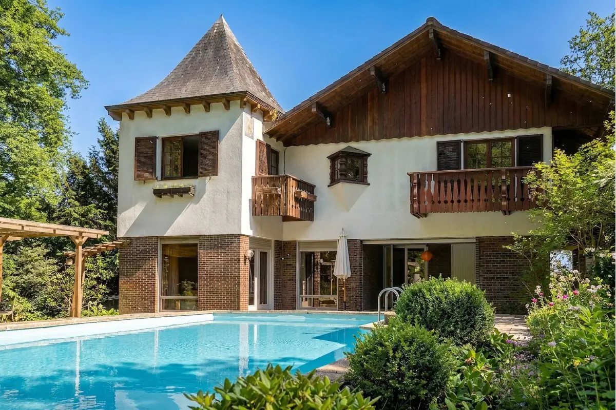 Villa te  in Mont-de-l'Enclus 7750 1150000.00€ 7 slaapkamers 317.00m² - Zoekertje 770678