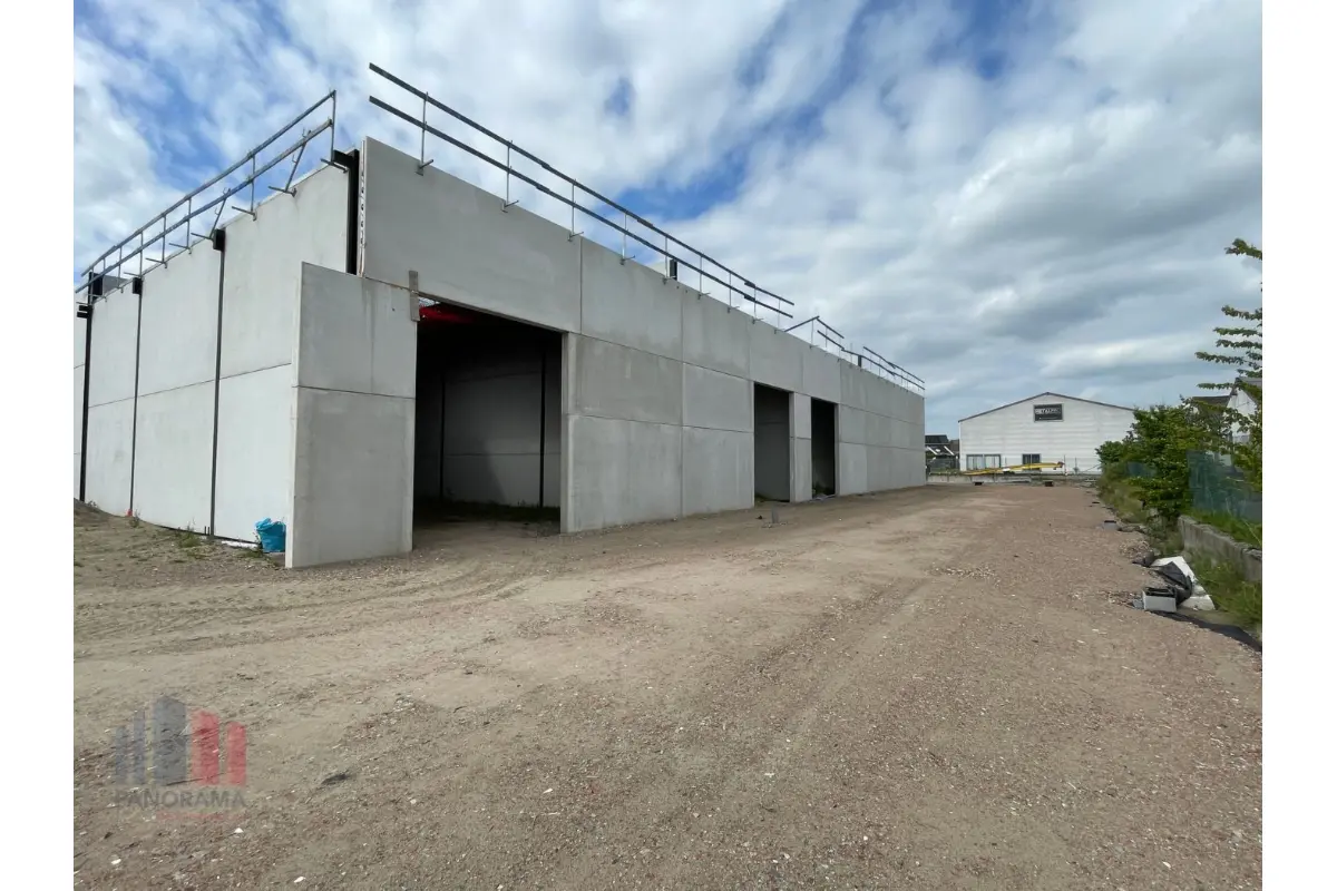 Handelszaak te  koop in Meulebeke 8760 246050.00€  slaapkamers 175.00m² - Zoekertje 772478