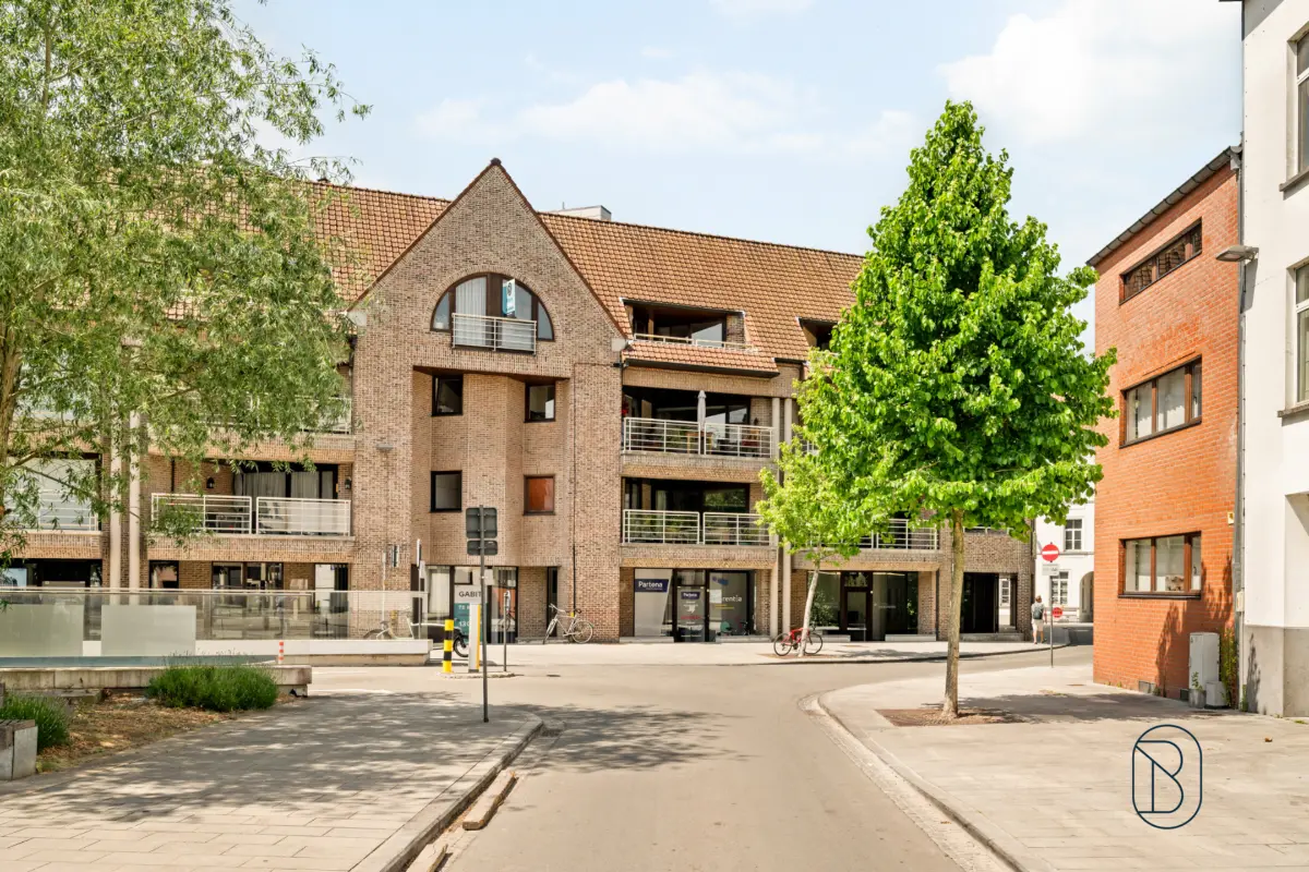 Appartement te  koop in Kortrijk 8500 325000.00€ 2 slaapkamers 120.00m² - Zoekertje 772281