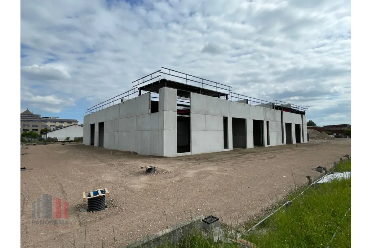 Handelszaak te  koop in Meulebeke 8760 342950.00€  slaapkamers 246.00m² - Zoekertje 772476