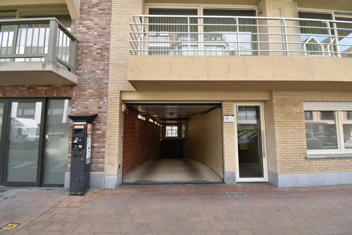 Parking & garage te  huur in Knokke 8300 150.00€  slaapkamers m² - Zoekertje 773448