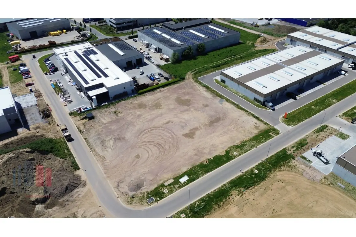 Handelszaak te  koop in Tielt 8700 1950000.00€  slaapkamers 1543.00m² - Zoekertje 773460