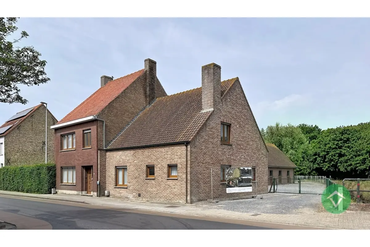 Huis te  koop in Eernegem 8480 525000.00€ 4 slaapkamers 222.00m² - Zoekertje 774756