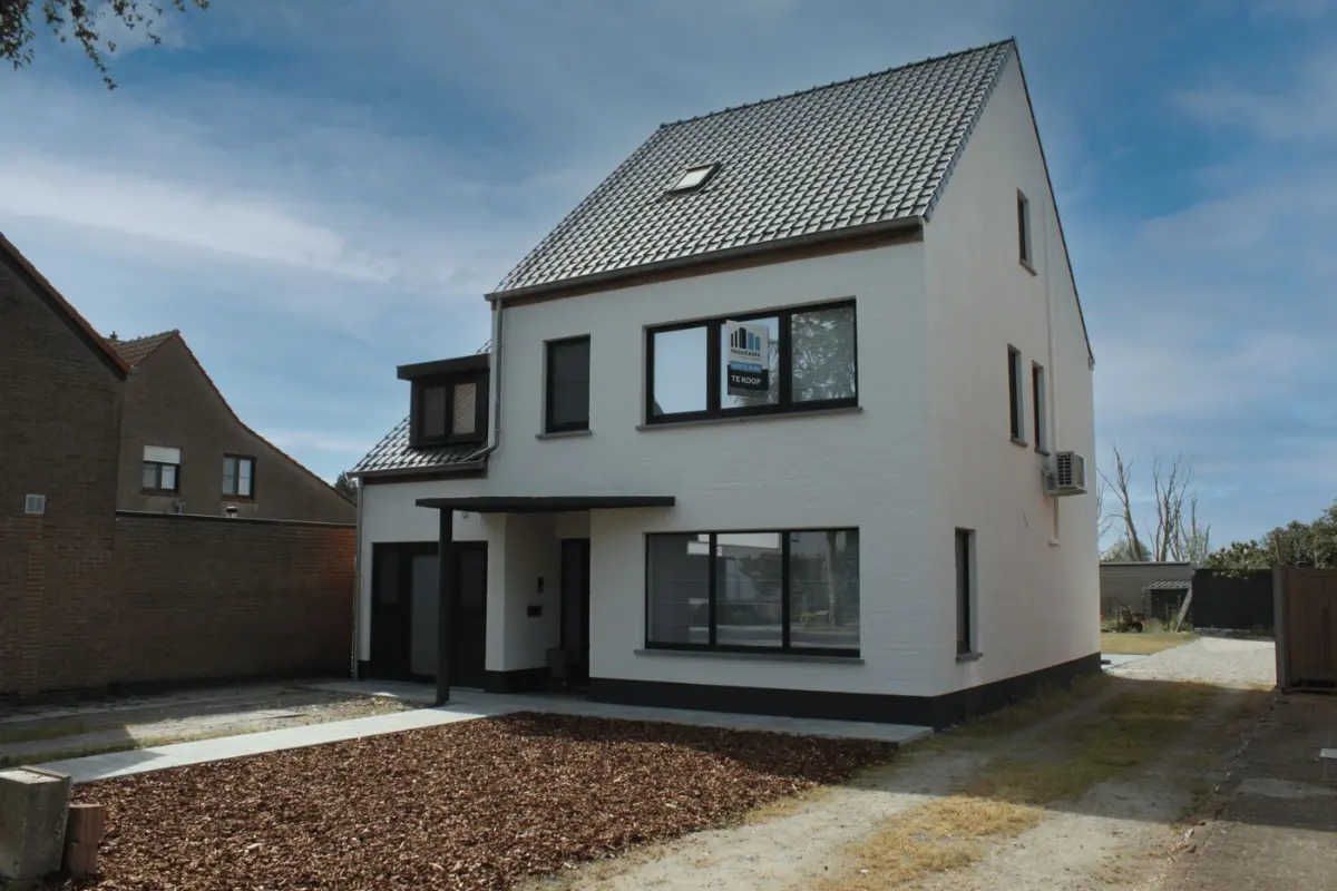 Huis te  koop in Jabbeke 8490 495000.00€ 4 slaapkamers 184.00m² - Zoekertje 775164