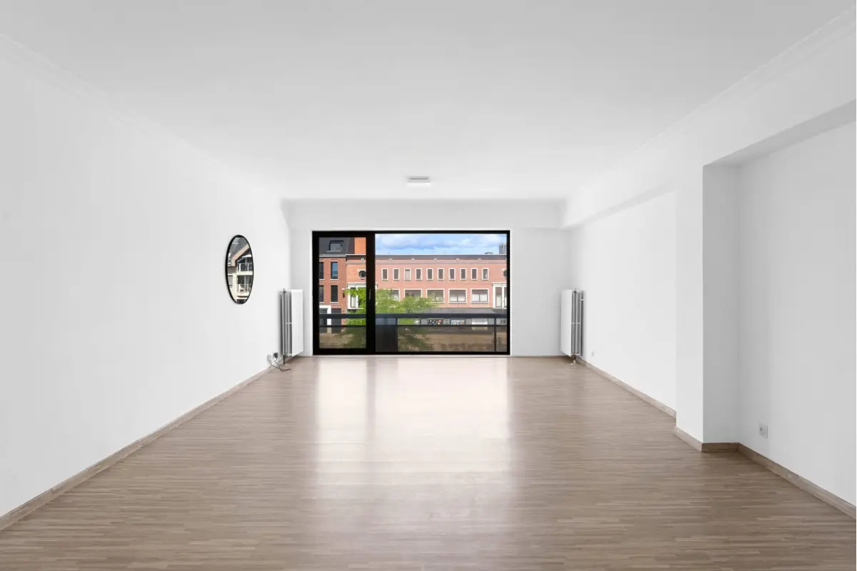 Appartement te  koop in Kortrijk 8500 325000.00€ 2 slaapkamers 120.00m² - Zoekertje 775577