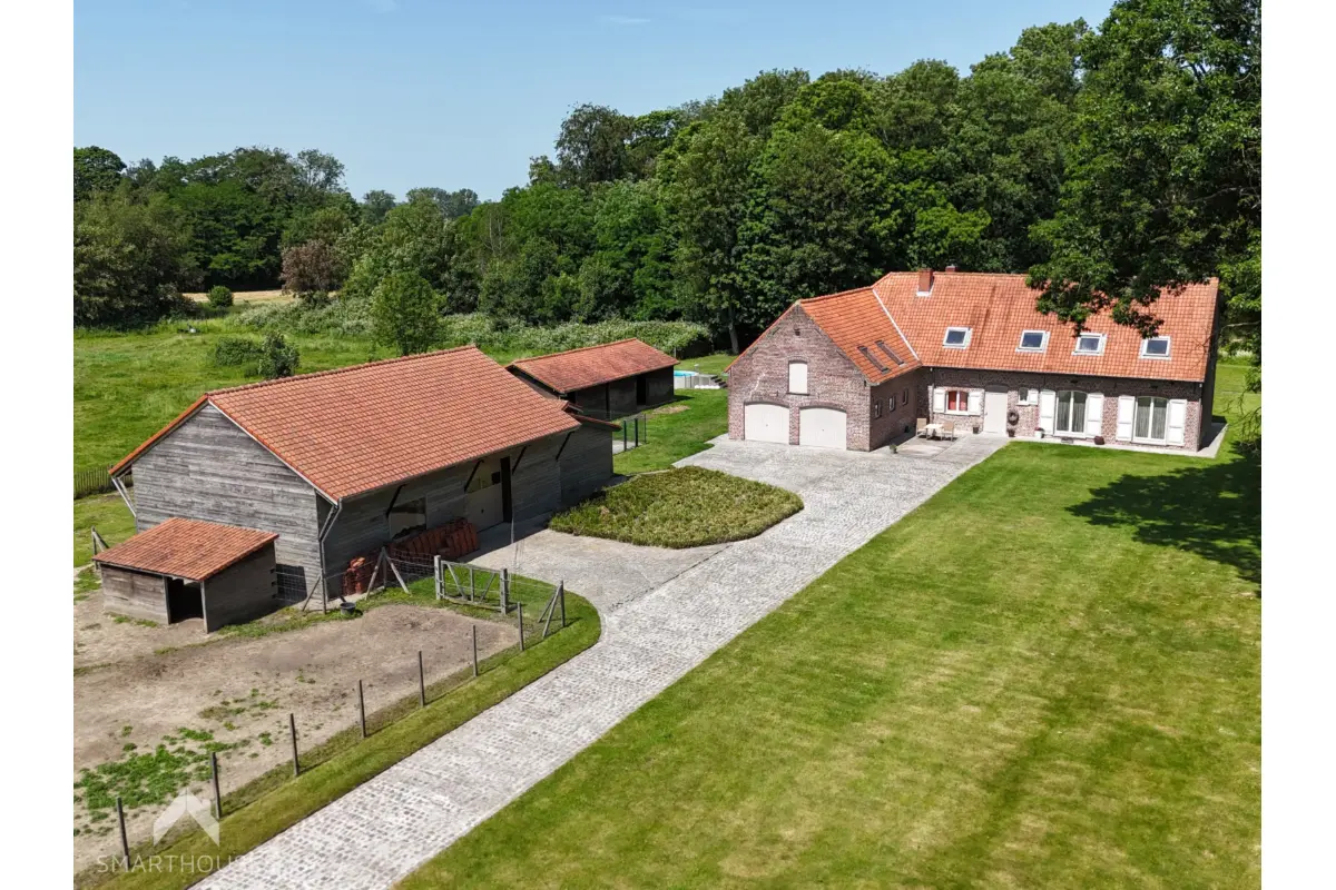 Huis te  koop in Houthulst 8650 845000.00€ 3 slaapkamers 293.00m² - Zoekertje 777478