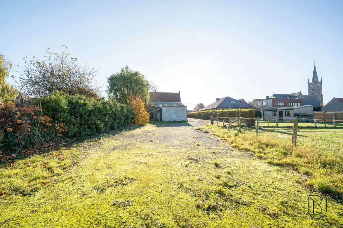 Grond te  koop in Kerkhove 8581 270000.00€  slaapkamers m² - Zoekertje 776813