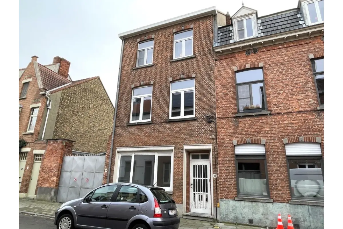 Huis te  koop in Brugge 8000 265000.00€  slaapkamers 269.00m² - Zoekertje 778773