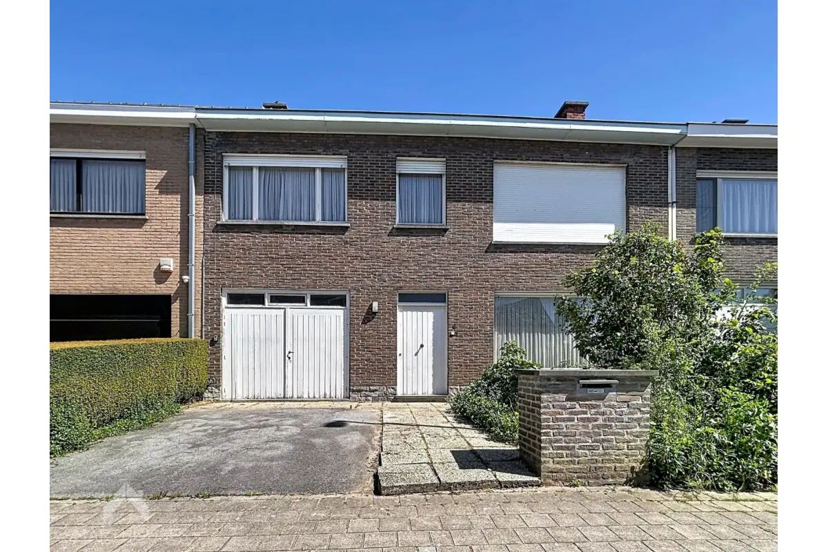 Huis te  koop in Roeselare 8800 269000.00€ 4 slaapkamers 180.00m² - Zoekertje 778002