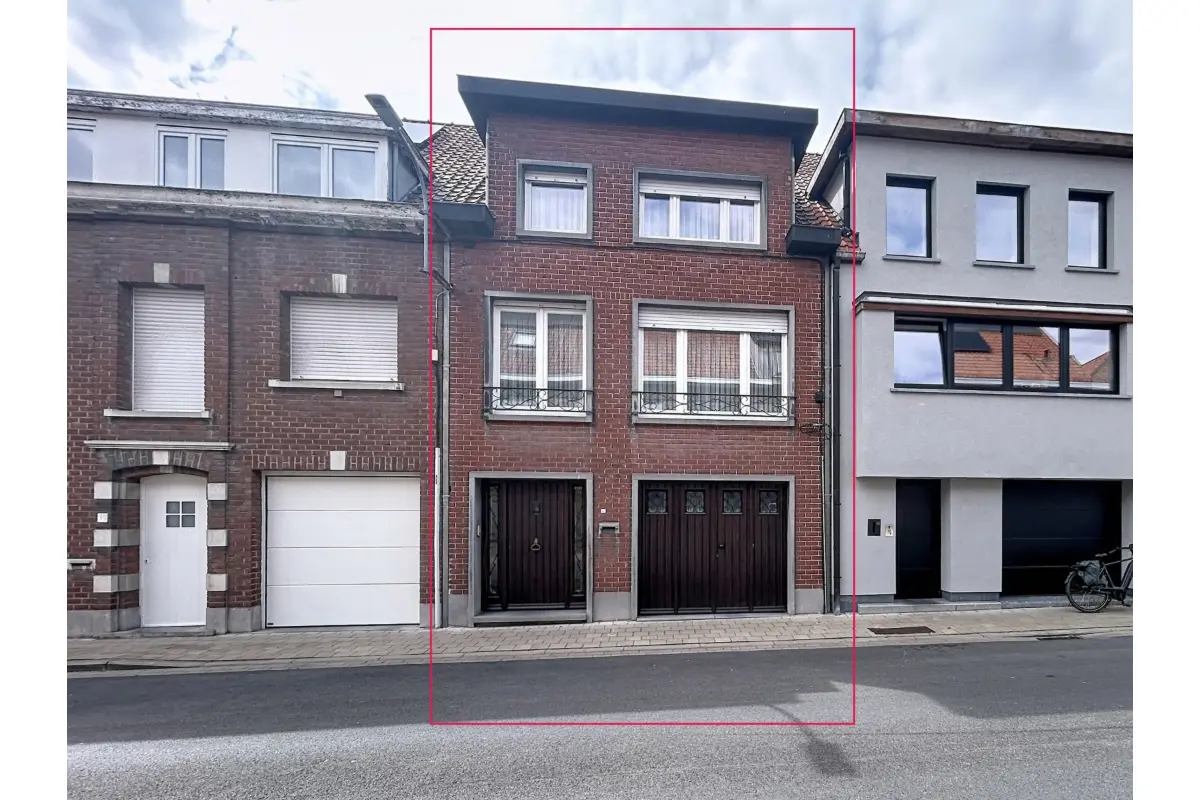 Huis te  koop in Izegem 8870 174000.00€ 3 slaapkamers 160.00m² - Zoekertje 778498