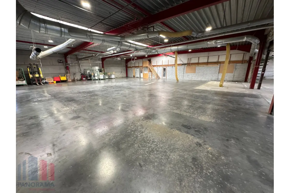 Handelszaak te  koop in Deerlijk 8540 750000.00€  slaapkamers 1850.00m² - Zoekertje 778738