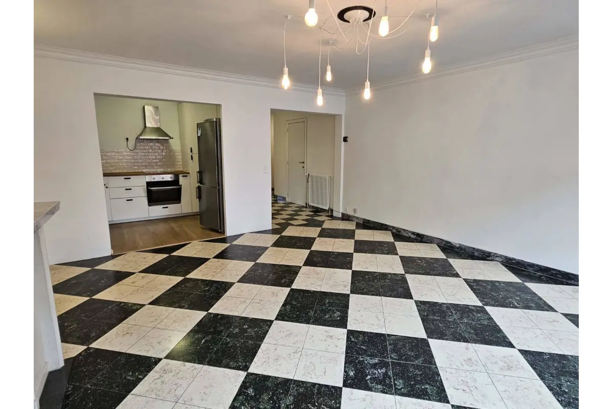 Appartement te  koop in Kortrijk 8500 249000.00€ 2 slaapkamers m² - Zoekertje 778024