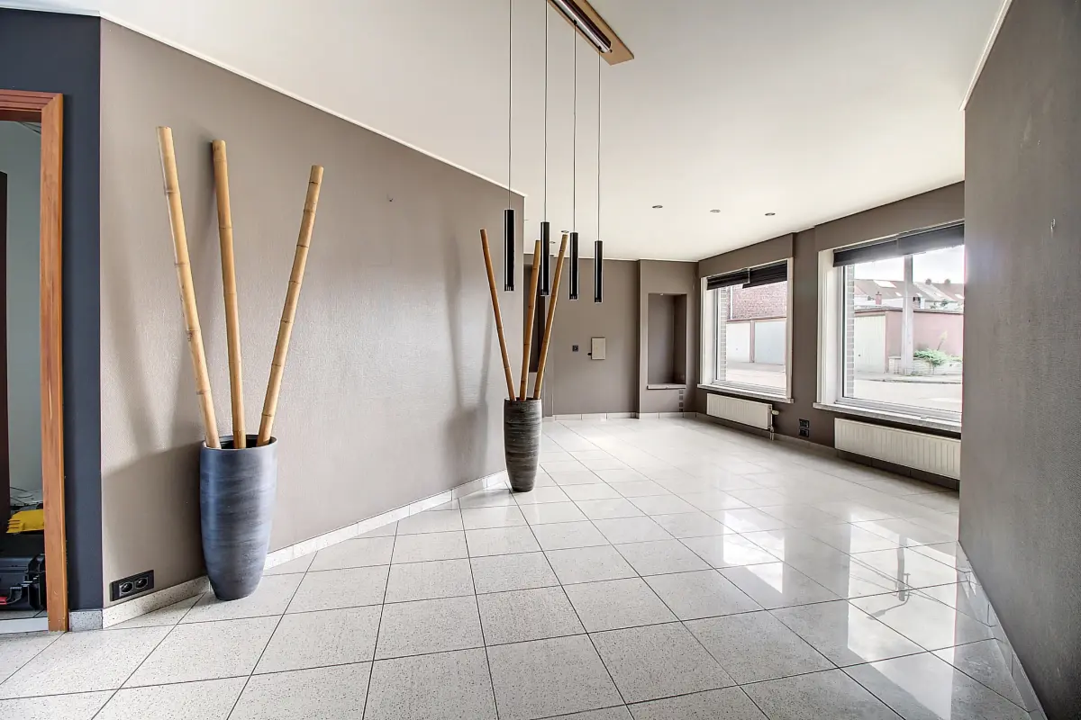 Appartement te  huur in Menen 8930 890.00€ 2 slaapkamers 140.00m² - Zoekertje 778317