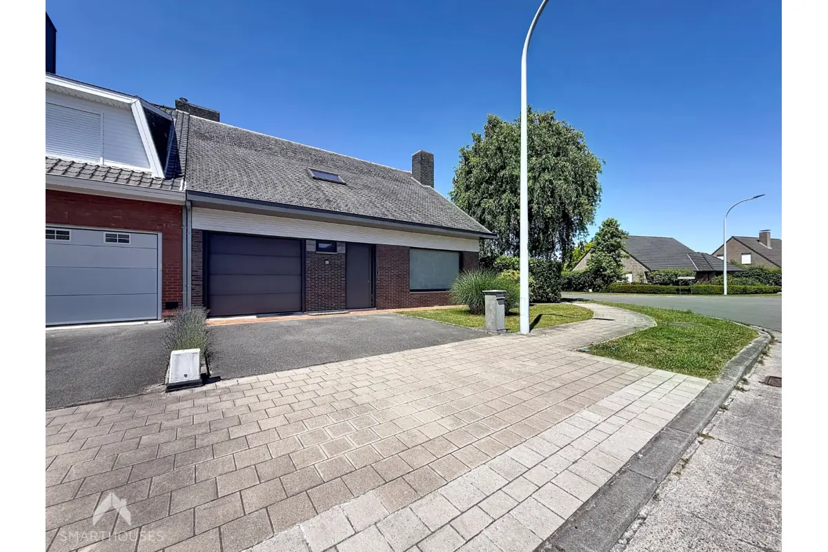 Huis te  koop in Ingelmunster 8770 312000.00€ 3 slaapkamers 208.00m² - Zoekertje 778439