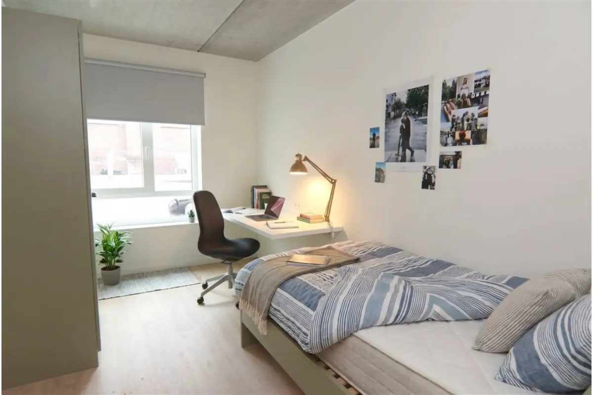 Kot te  huur in Kortrijk 8500 345.00€ 1 slaapkamers 13.60m² - Zoekertje 778597