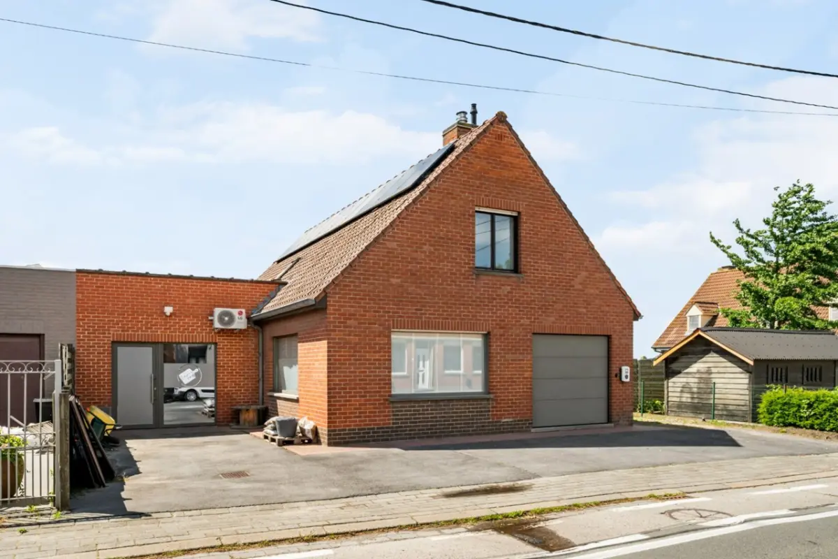 Huis te  koop in Moorsele 8560 395000.00€ 3 slaapkamers 230.00m² - Zoekertje 779459
