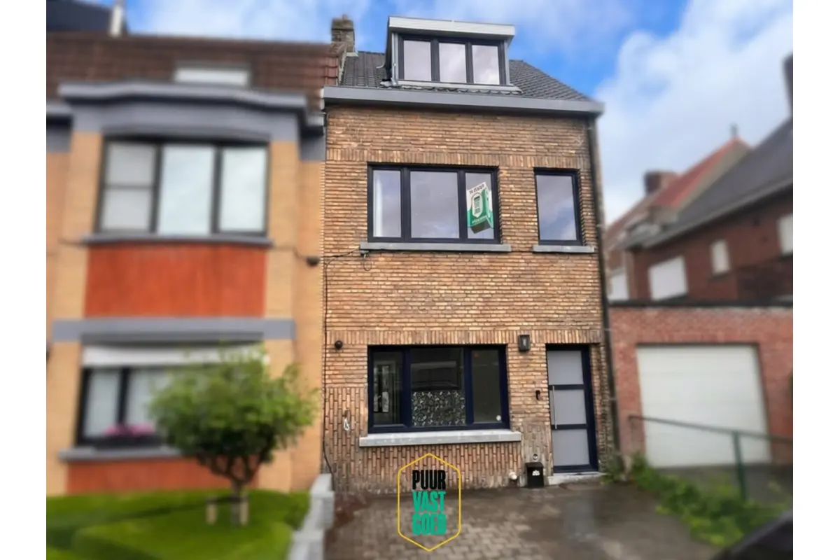 Huis te  koop in Brugge 8000 295000.00€ 3 slaapkamers 142.00m² - Zoekertje 779914