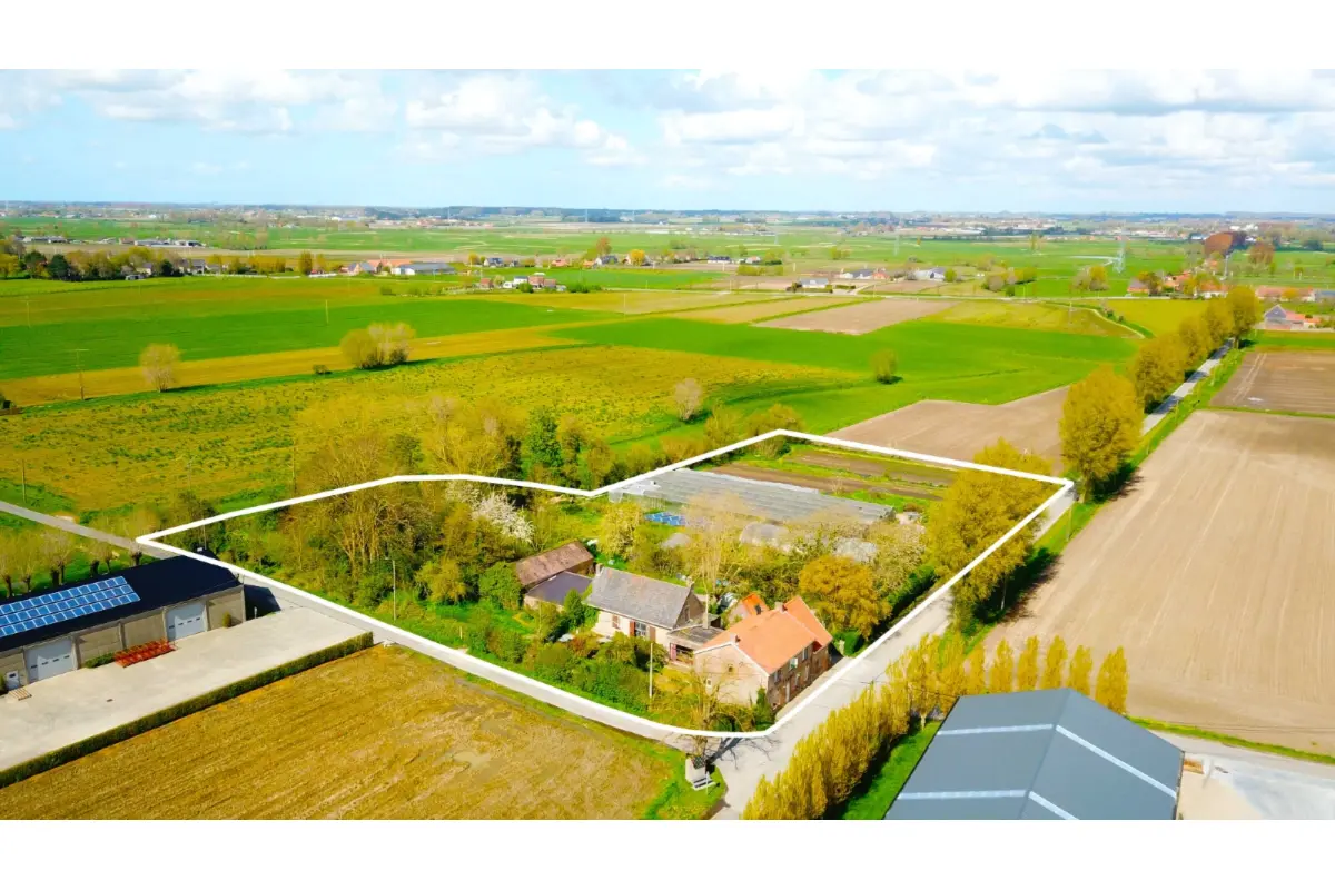 Handelszaak te  koop in Diksmuide 8600 488000.00€ 7 slaapkamers 299.00m² - Zoekertje 779824